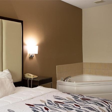 Blisspoint Inn & Suites ماريون المظهر الخارجي الصورة