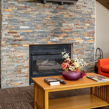 Blisspoint Inn & Suites ماريون المظهر الخارجي الصورة