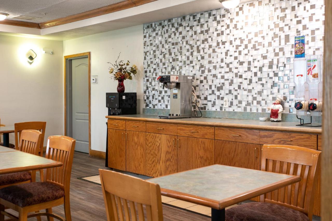 Blisspoint Inn & Suites ماريون المظهر الخارجي الصورة