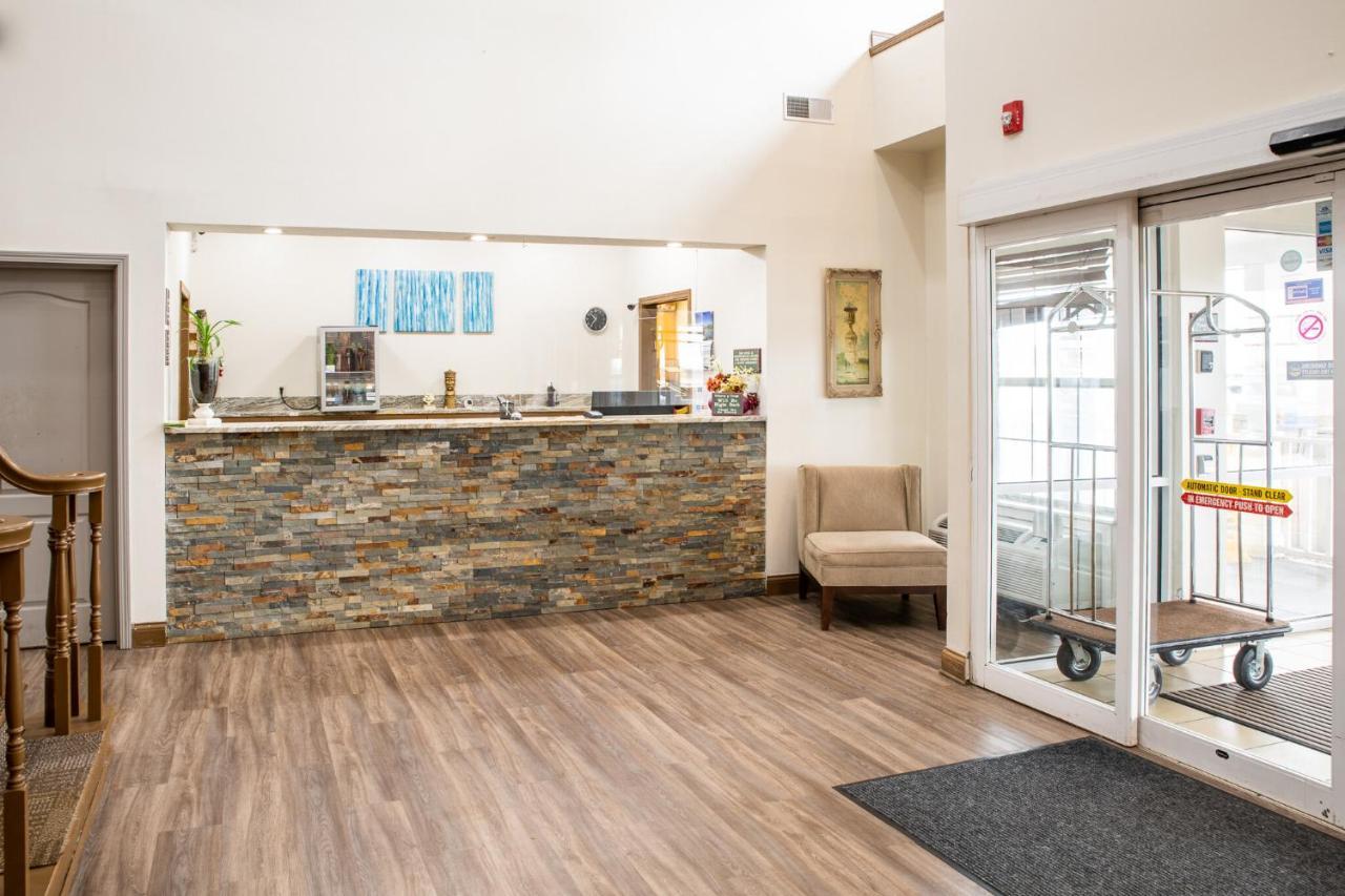 Blisspoint Inn & Suites ماريون المظهر الخارجي الصورة
