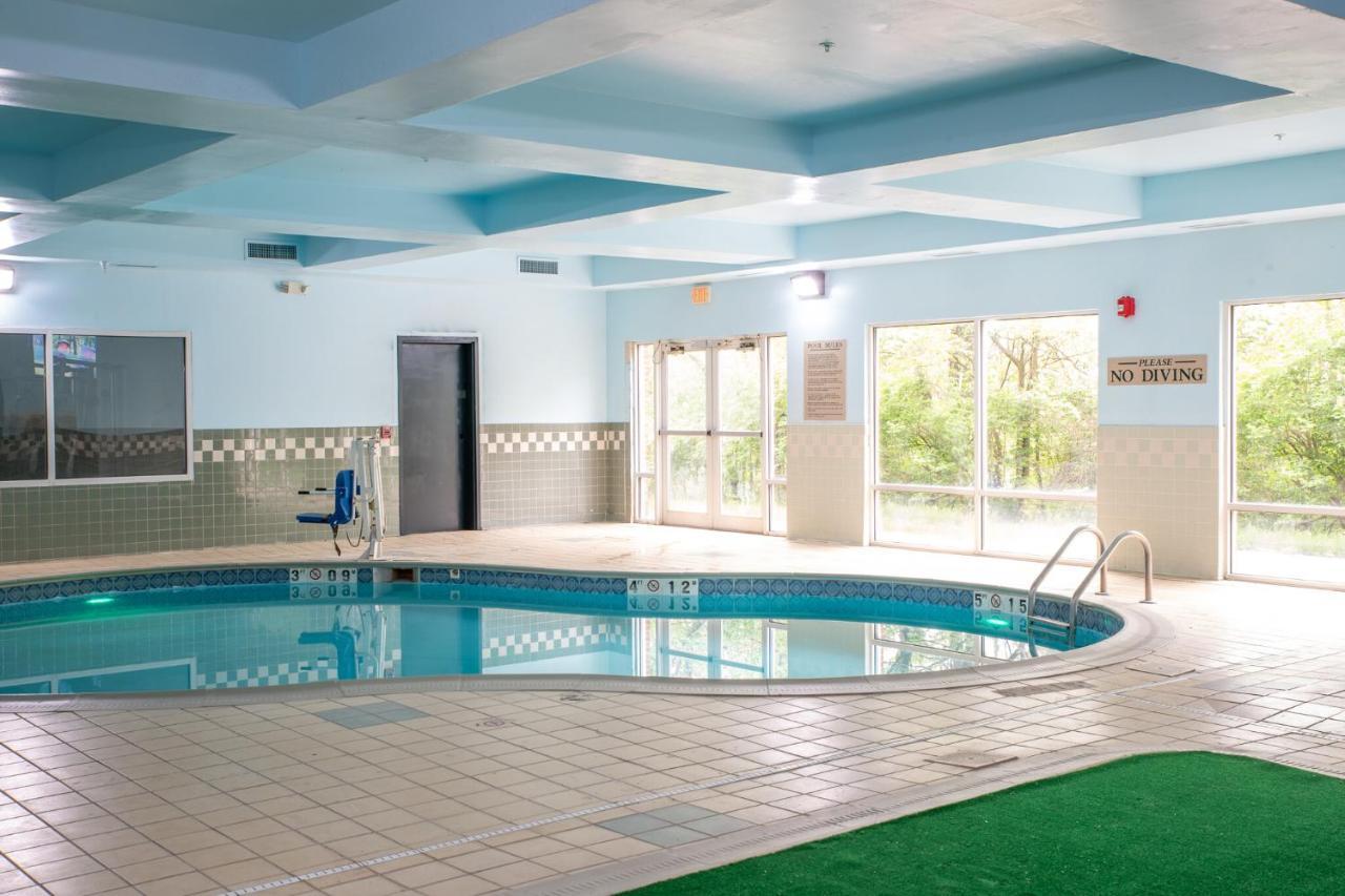 Blisspoint Inn & Suites ماريون المظهر الخارجي الصورة