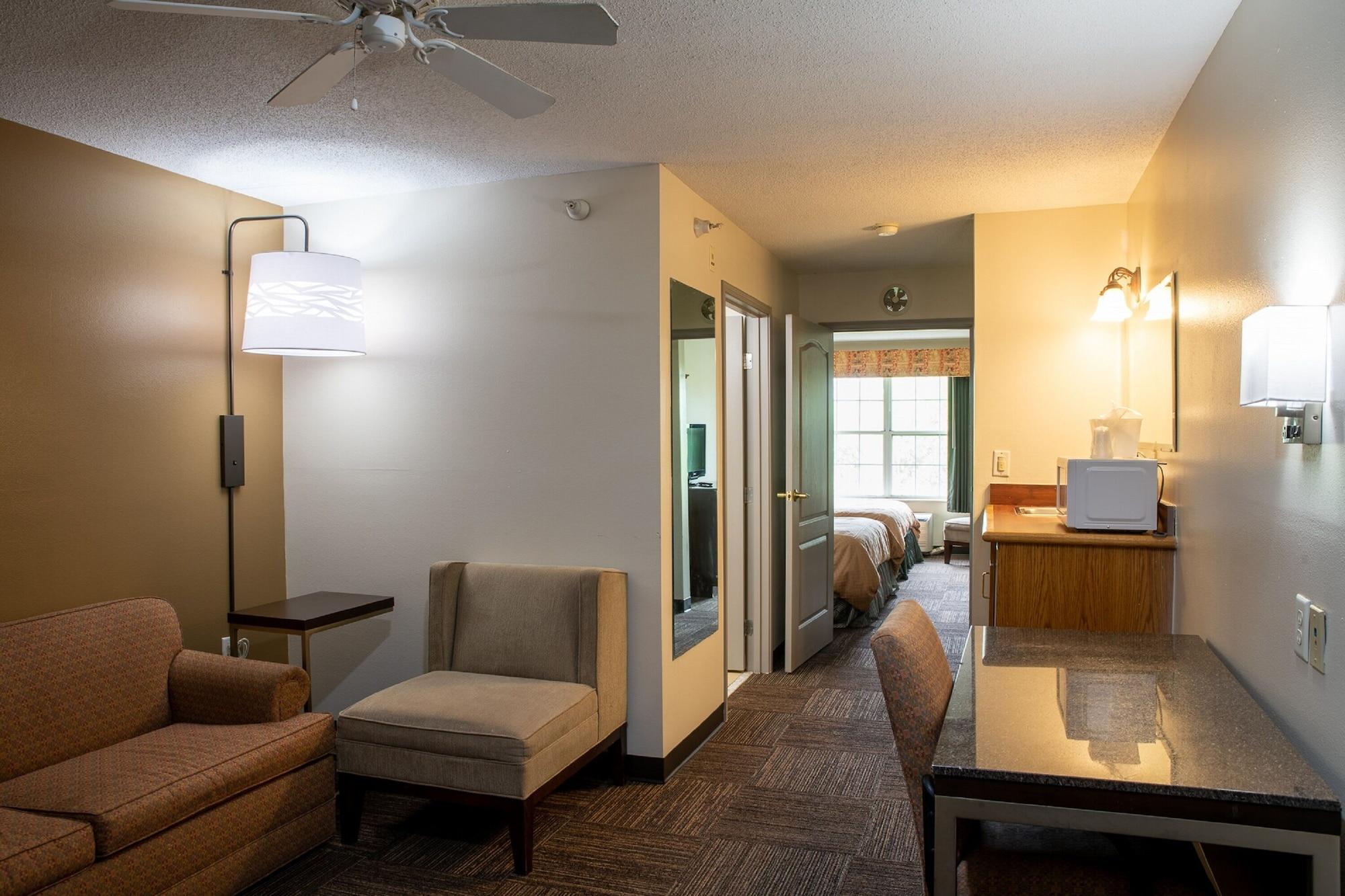 Blisspoint Inn & Suites ماريون المظهر الخارجي الصورة