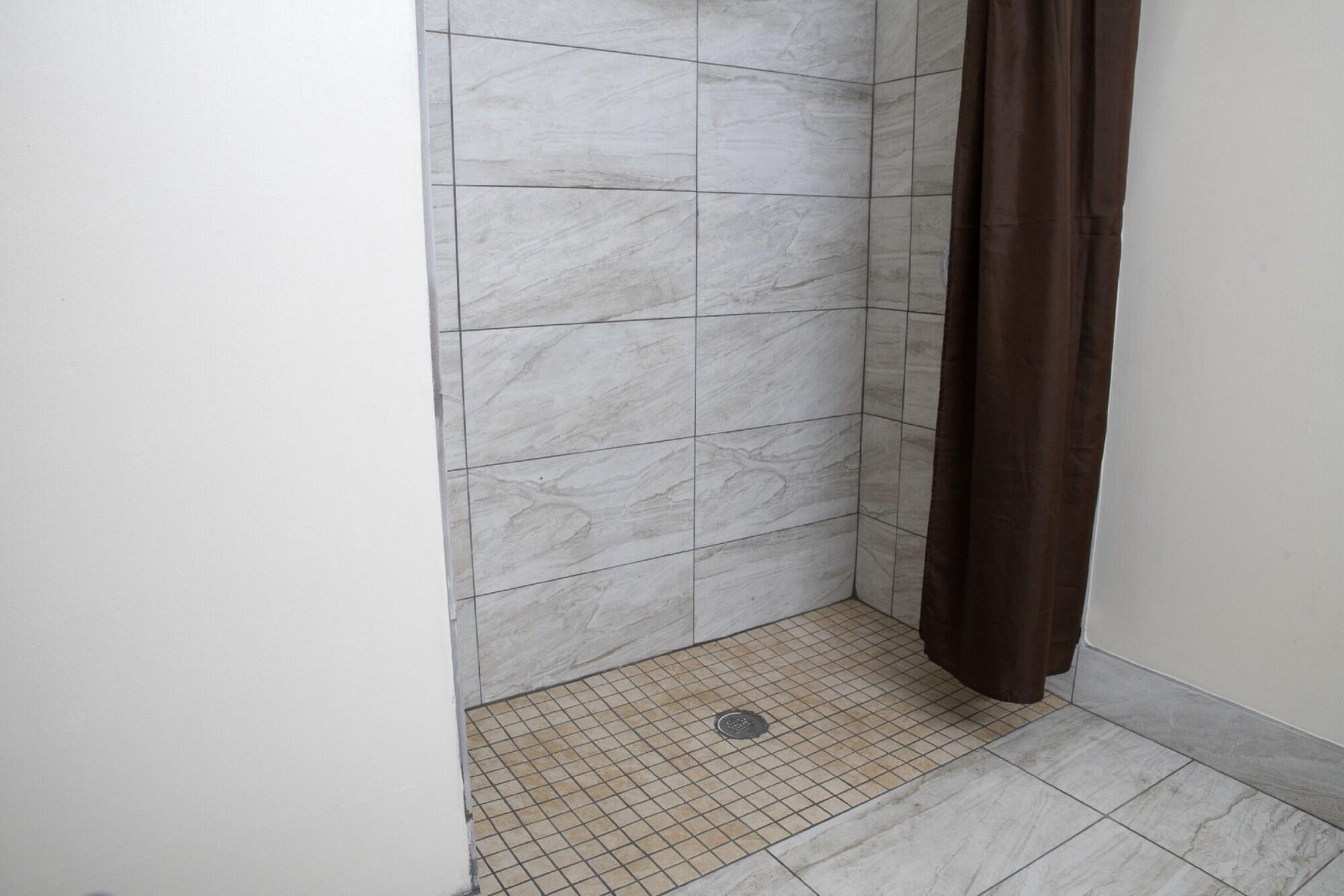 Blisspoint Inn & Suites ماريون المظهر الخارجي الصورة