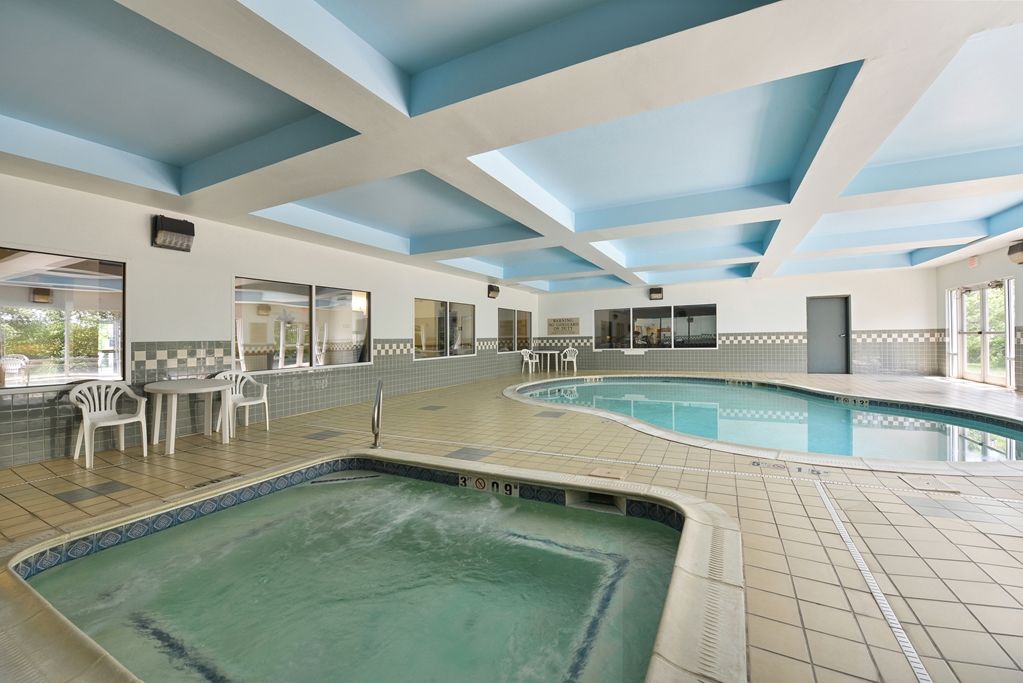 Blisspoint Inn & Suites ماريون المرافق الصورة