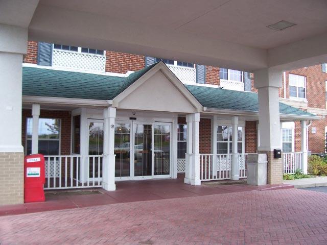 Blisspoint Inn & Suites ماريون المظهر الخارجي الصورة