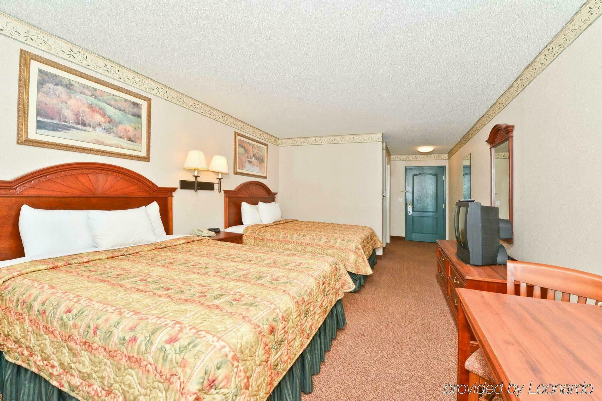 Blisspoint Inn & Suites ماريون المظهر الخارجي الصورة